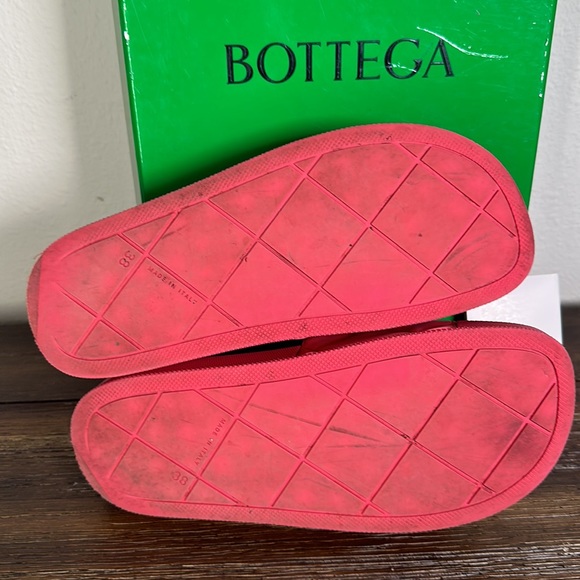 Bottega Veneta Womens Matt Rubber Gomma Slide Sandals in Lollipop pink, Size 38! - Picture 7 of 11